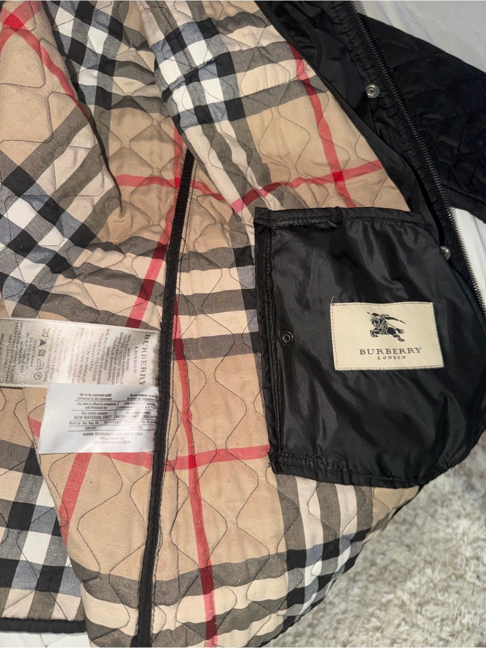 Burberry Black Quilted Jacket with Signature Check Lining - Picture 5 of 5